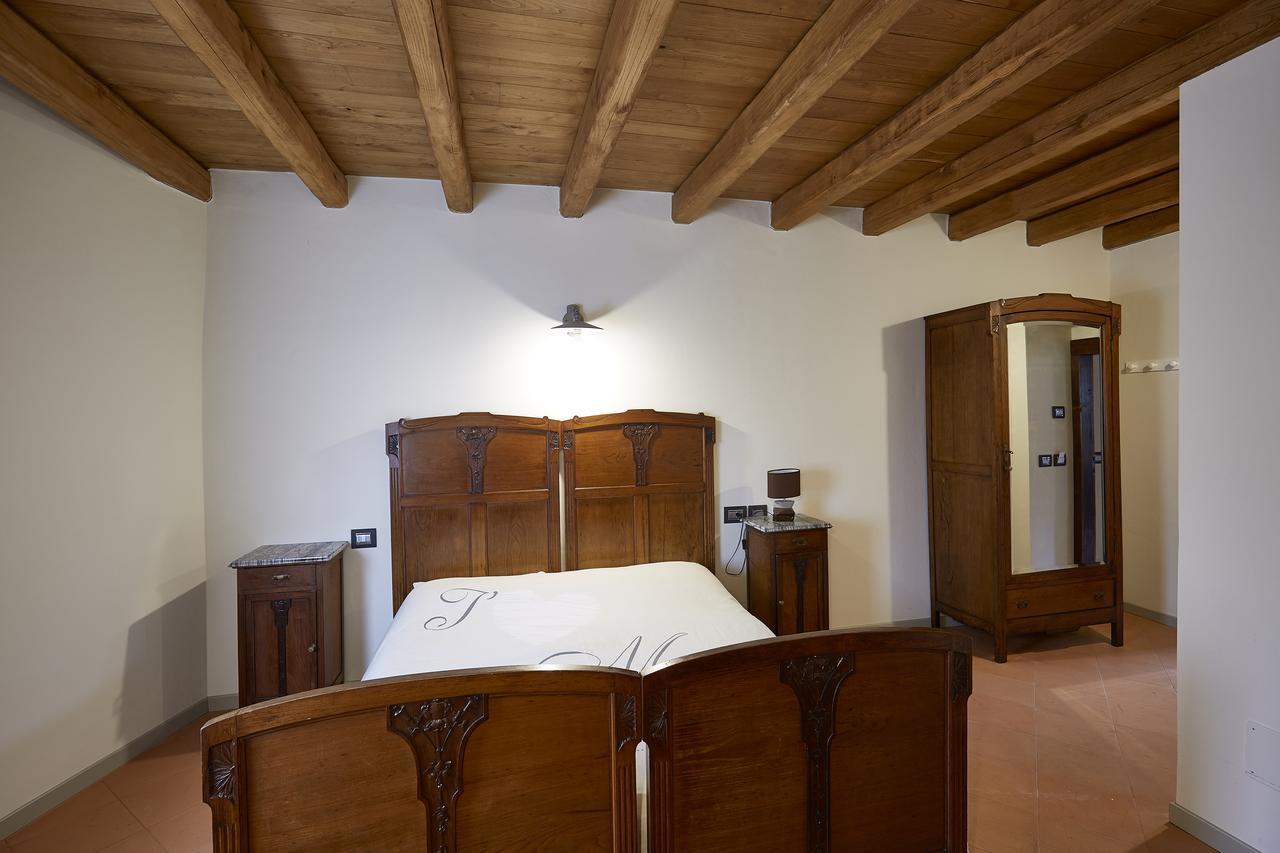 Palazzo Eleonora Bed and Breakfast Monasterolo del Castello Eksteriør billede